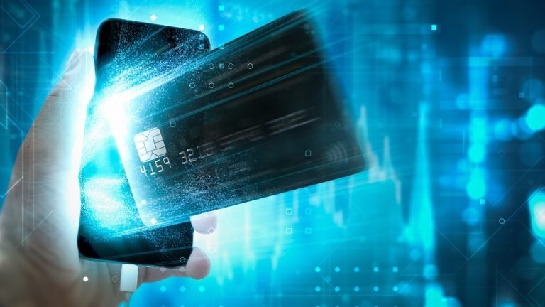 come contestare un addebito su carta di credito
