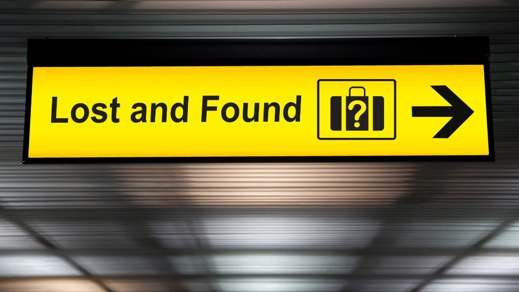 bagaglio smarrito in aeroporto cosa fare e cosa ottenere risarcimento