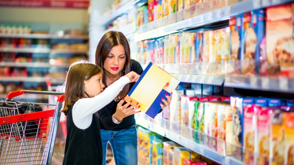 etichette alimentari cosa dice la legge cosa devono indicare e contenere contenuto valori nutrizionali ingredienti